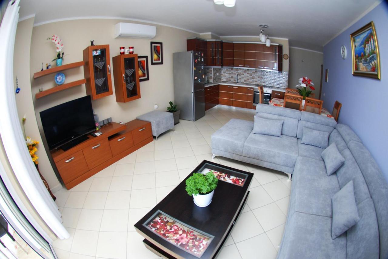 Alban Sea View Apartment *